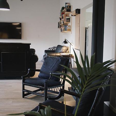 Hugo & Carters Backpackers & Motel Tauranga Exterior foto The interior of a typical apartment